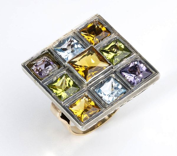 Coloured stones gold silver ring