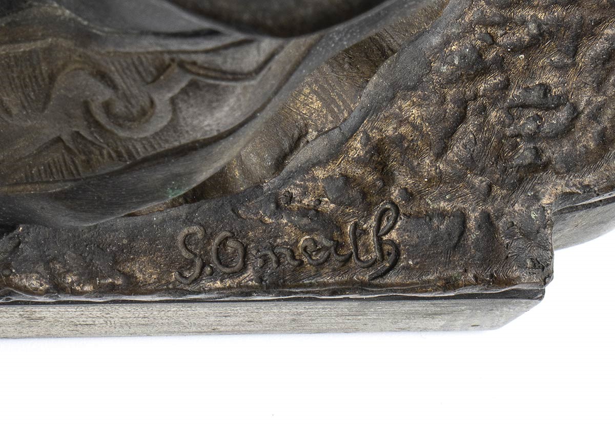 Scultura Francese in Bronzo Raffigurante una Dama in Abiti Nobiliari - Firmata S. Omerth