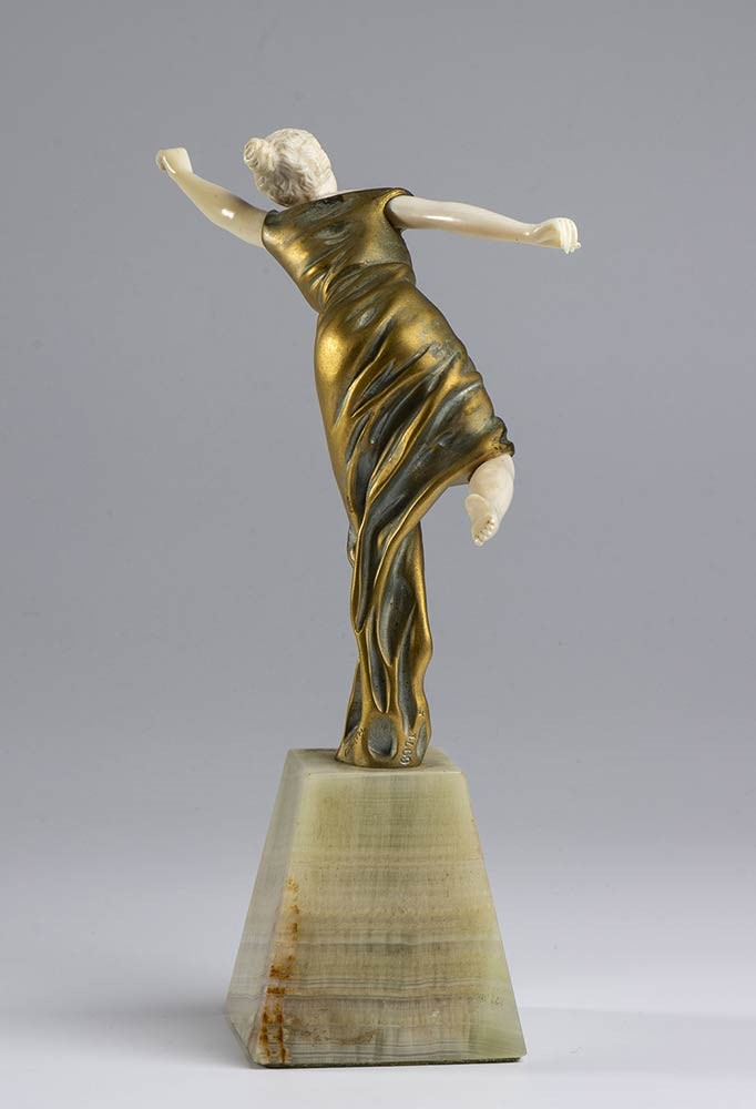 Scultura Francese in Bronzo Raffigurante Ballerina con Abito Dorato - Firmata Omerth
