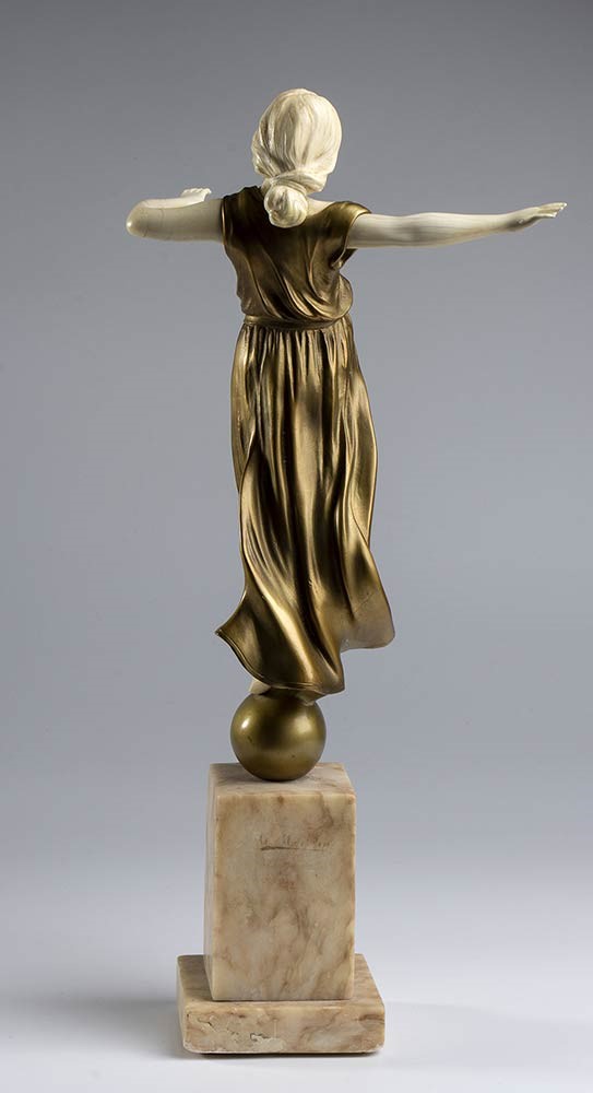Scultura Francese in Bronzo Raffigurante L'equilibrio - Firmata Marten