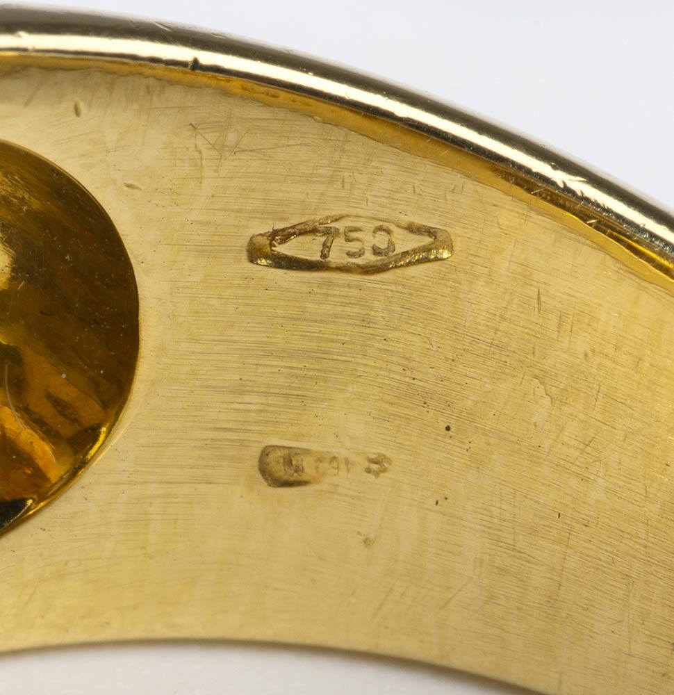 Pomellato: Anello a Fascia in Oro e Diamanti