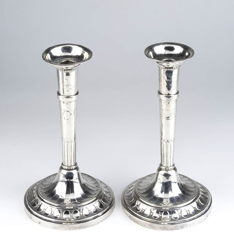 Coppia di Candelieri Italiani in Argento - Roma Fine XIX Inizio XX Secolo...