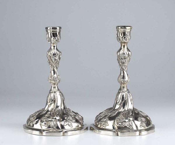Coppia di candelieri italiani in argento - XVIII secolo