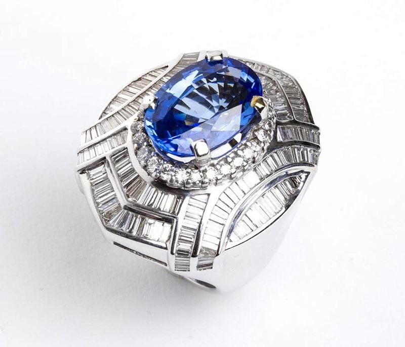 Anello in Oro con Zaffiro e Diamanti ...