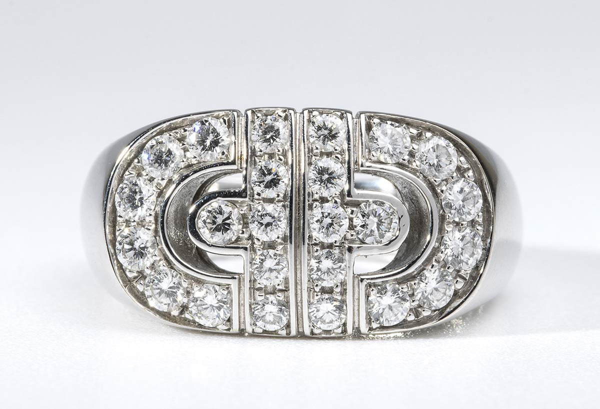 Bulgari, Modello Parentesi: Anello a Fascia in Oro con Diamanti