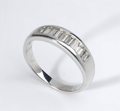 Anello a Fascia con Diamanti