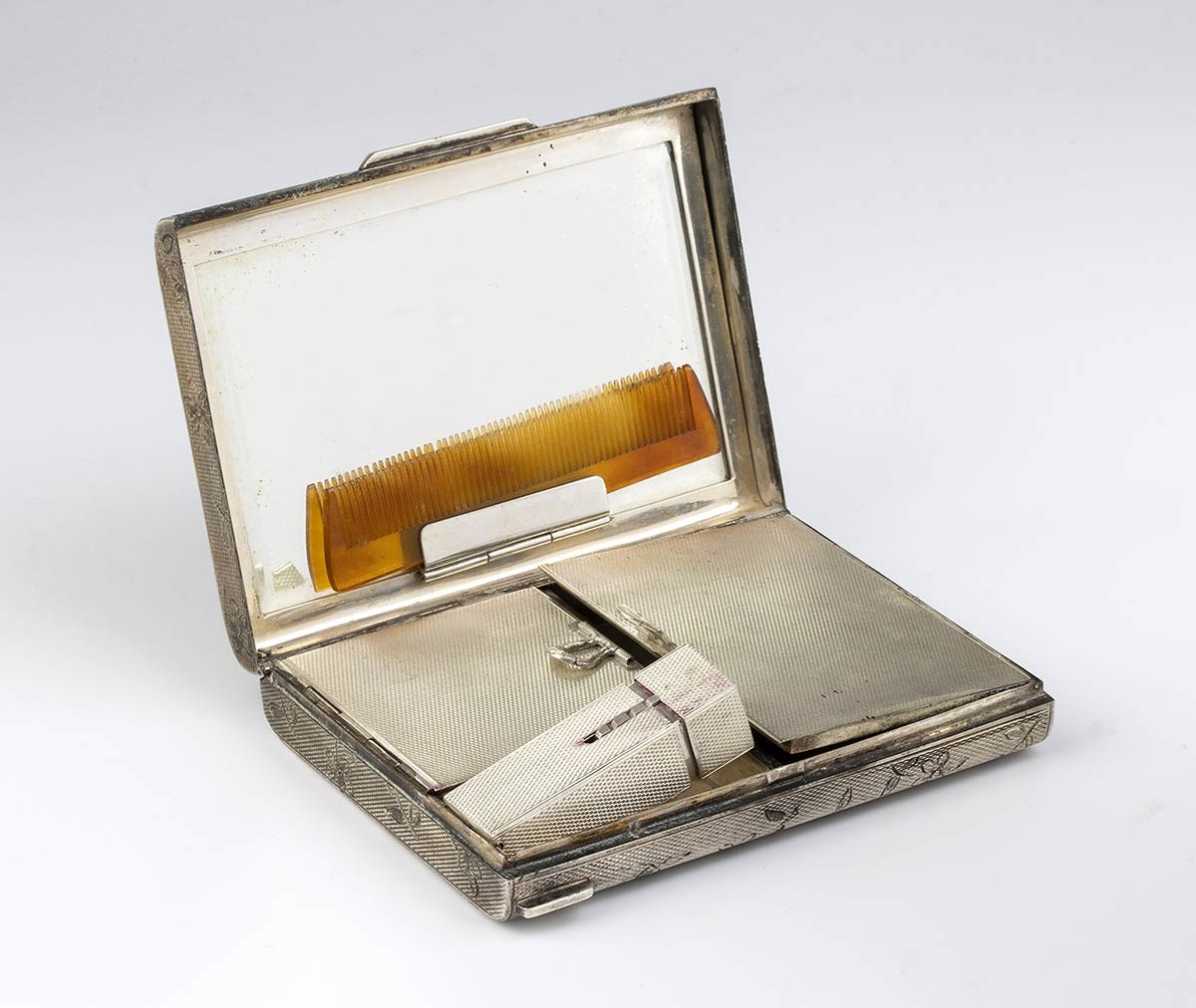 Necessaire Porta Trucco Italiano in Argento - Metà XX Secolo...
