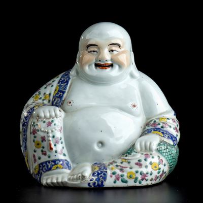Budai in Porcellana con Decoro a Smalti Policromi