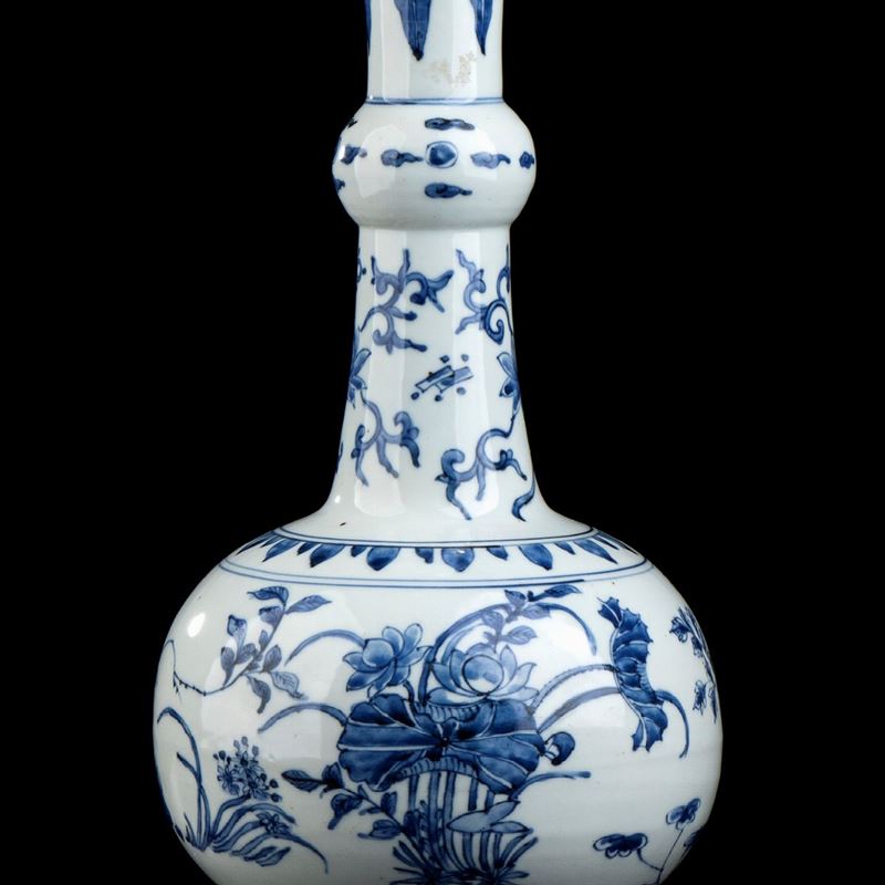 Vaso a Bottiglia in Porcellana 'bianco e Blu'