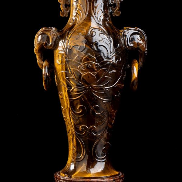 A TIGER'S EYE VASE   - Auction Asian and Tribal Art - Bertolami Fine Art - Casa d'Aste