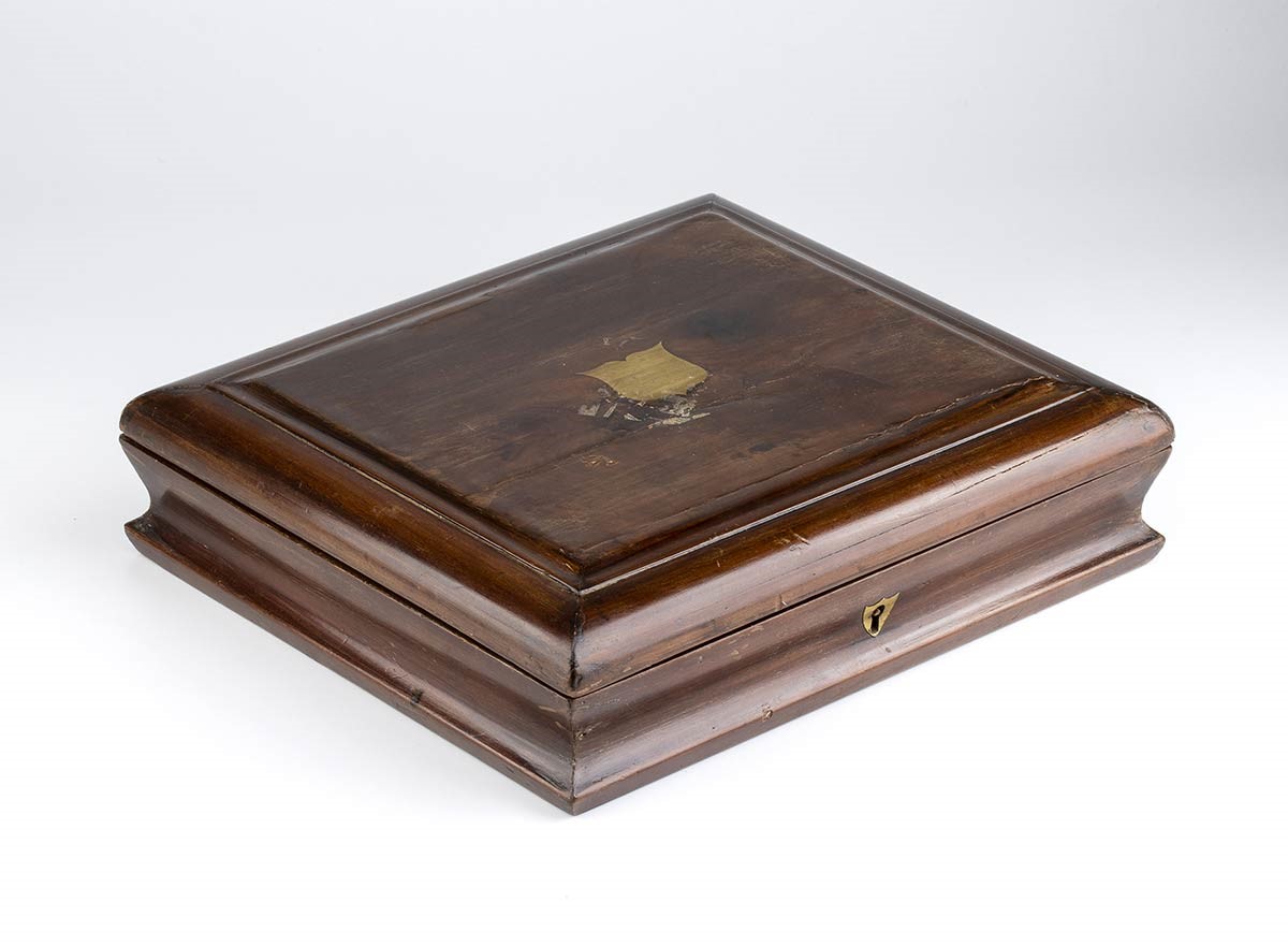 Servizio di Posate da 12 Vittoriane Inglesi in Argento e Madreperla - Sheffield 1890