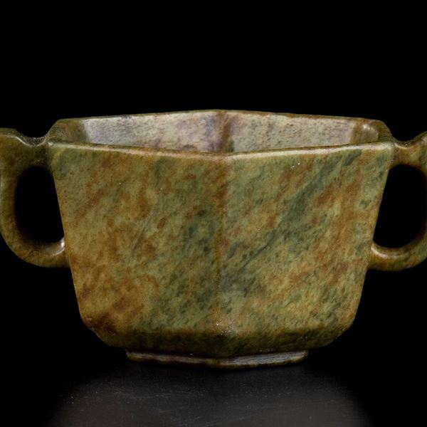 TAZZA IN GIADA VERDE