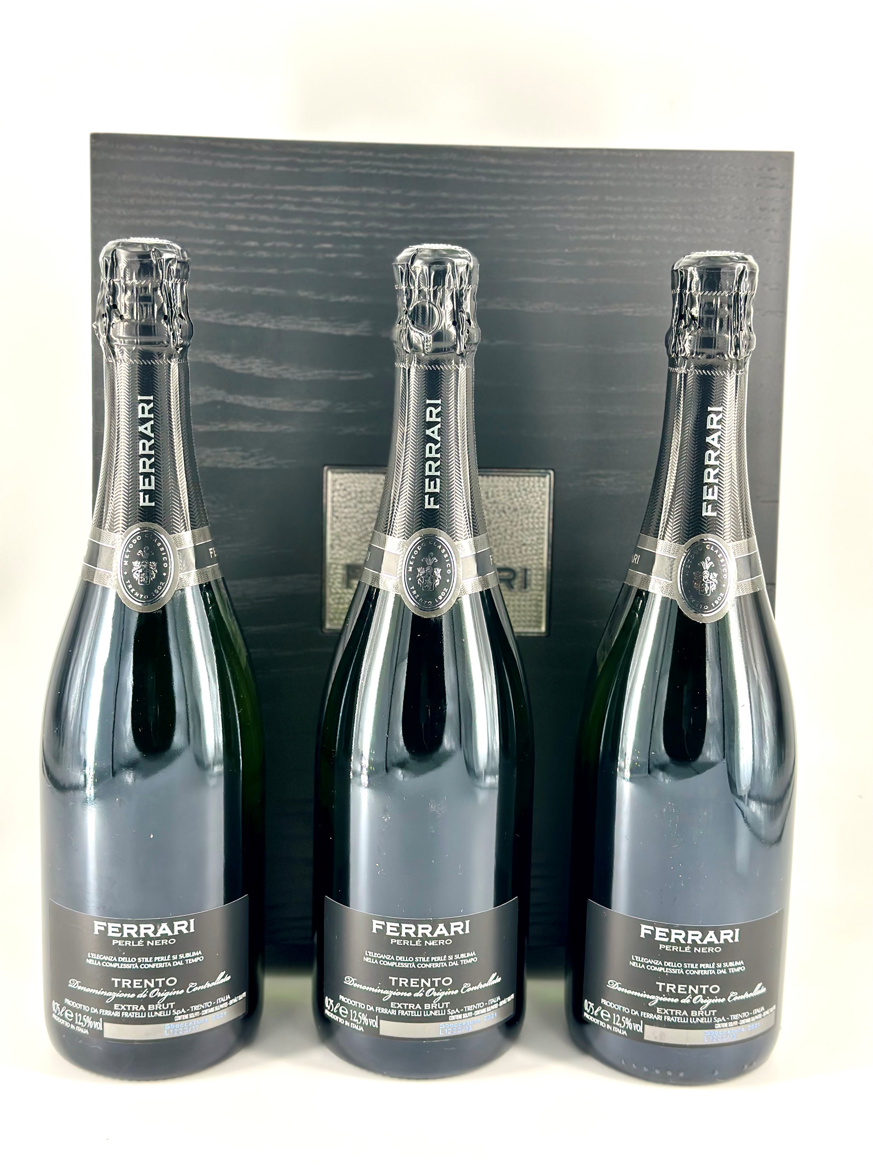 Fratelli Lunelli, Ferrari Perlã© Nero Millesimato Trentodoc Riserva
