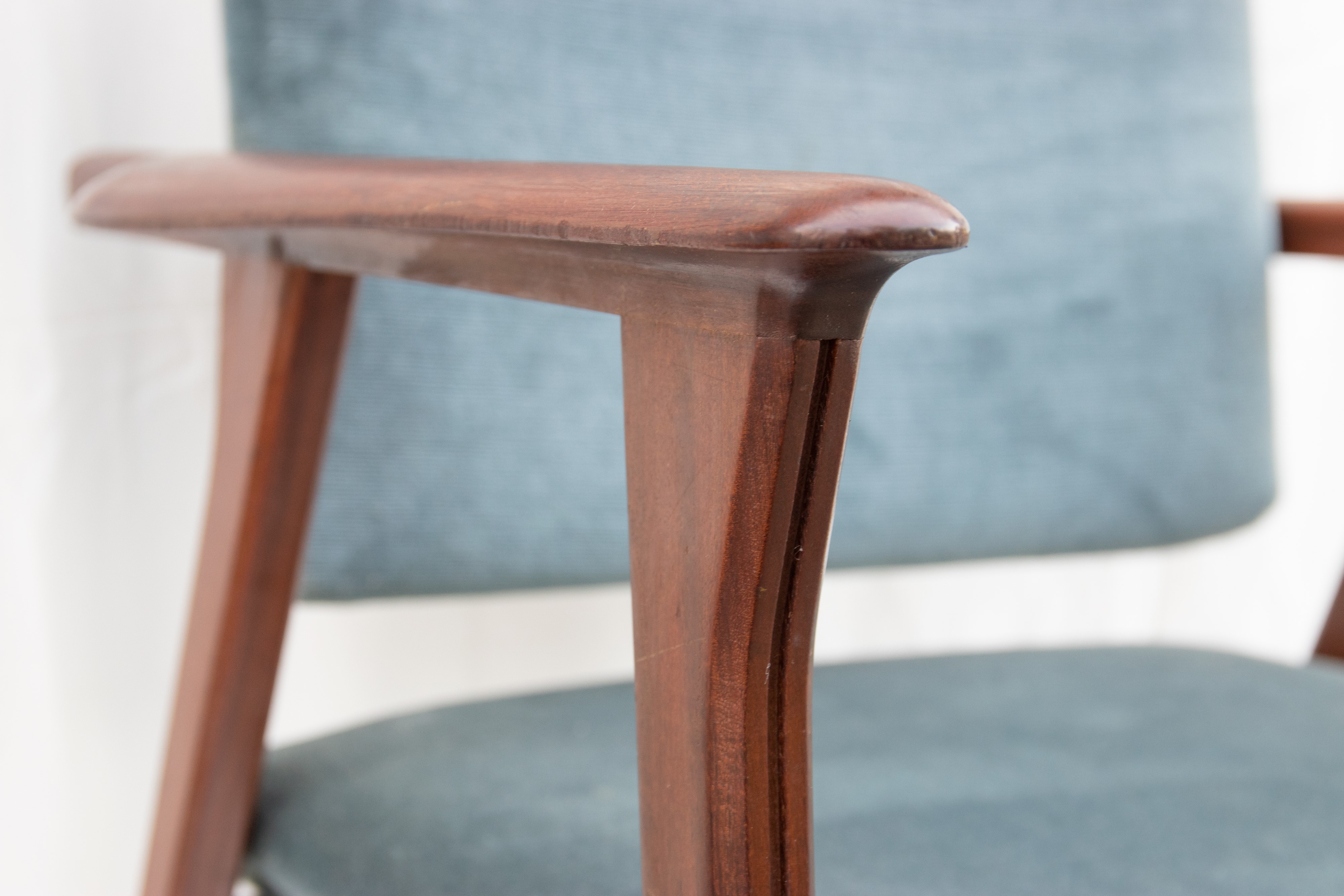 Franco Albini Robbiate, 1905 - Milano, 1977 - Set di 2 Sedie "luisa"