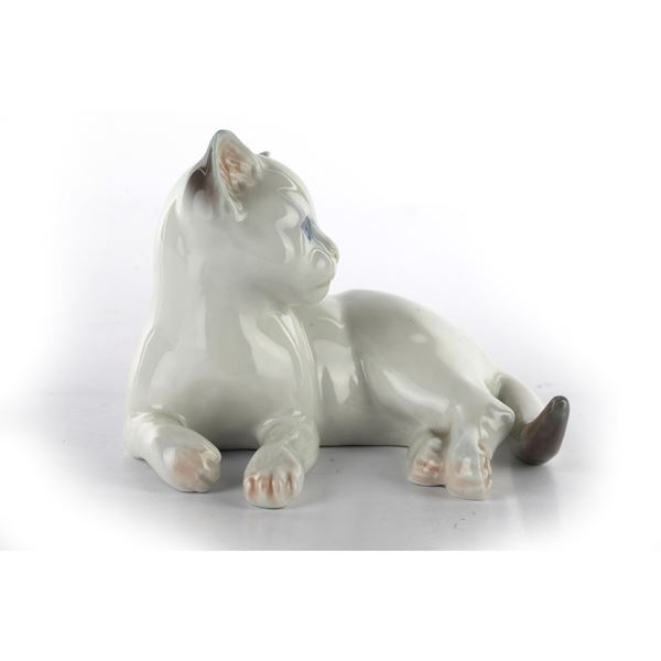 Gatto in porcellana policroma Royal Copenhagen (seconda metà XX secolo) -  Asta Smart Auction: arredo, dipinti, sculture, argenti e altro a prezzi  vantaggiosi - Bertolami Fine Art - Casa d'Aste