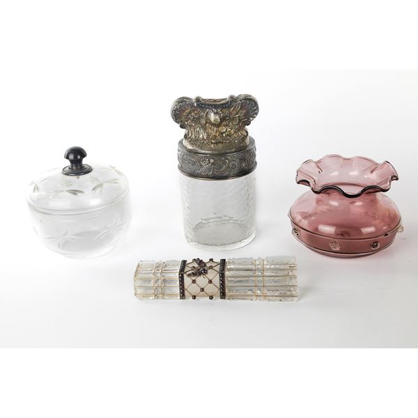 Lot of 4 containers