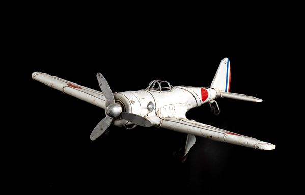 Handcrafted model of Mitsubishi A 6 M "0" in painted iron