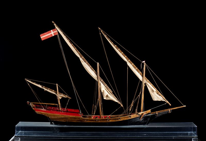 Modello di Nave "galeazza" Armata Entro Teca in Plexiglass