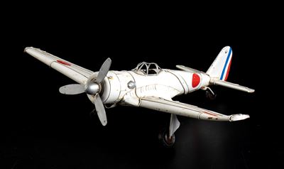 Modello Artigianale di Mitsubishi a 6m "zero" in Ferro Battuto Dipinto