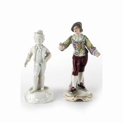 Lotto di 2 Sculture in Volume Giovani con Cappello