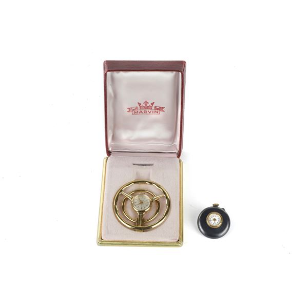 Lot of 2 table clocks