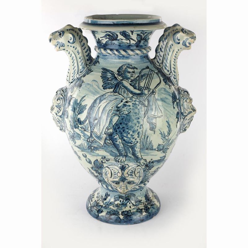 Idria in Ceramica Biansato con Personaggi e Paesaggio