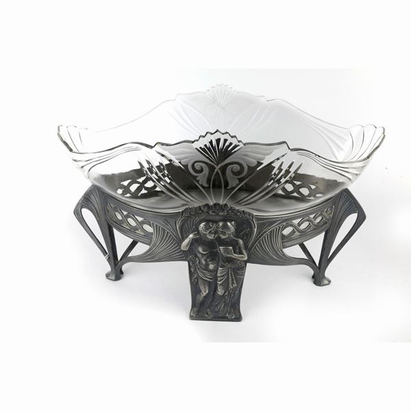 Centerpiece in crystal and pewter