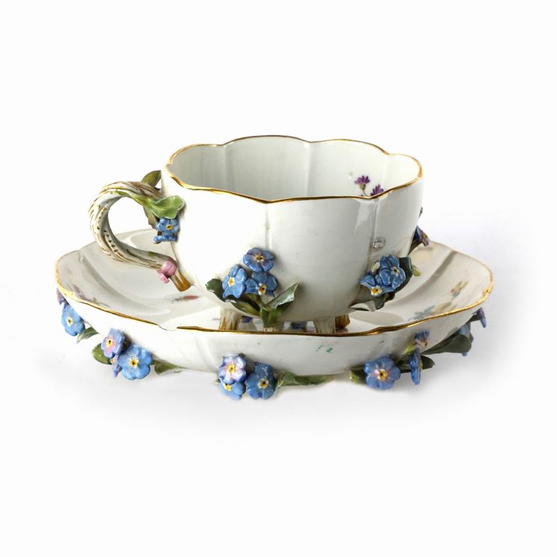 Tazza con Piatto in Porcellana Bianca