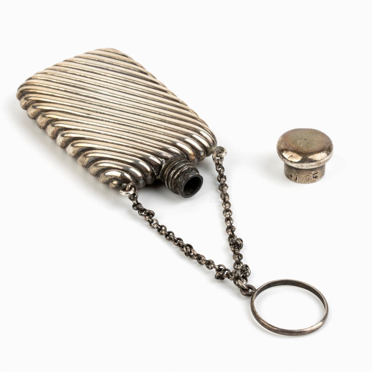 Lotto Composto da Portafiammiferi, Snuff Bottle, Scatolina e Carnet De Bal in Argento - Fine XIX ...