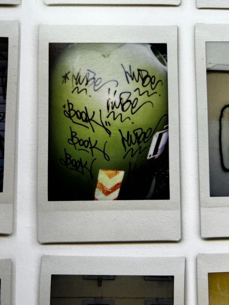 Marco Ubertini Hube - Throw-up Polaroid Poster Tag 12/20