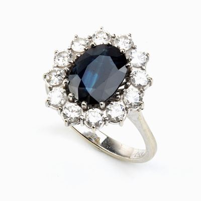 Anello in Oro con Zaffiro e Diamante