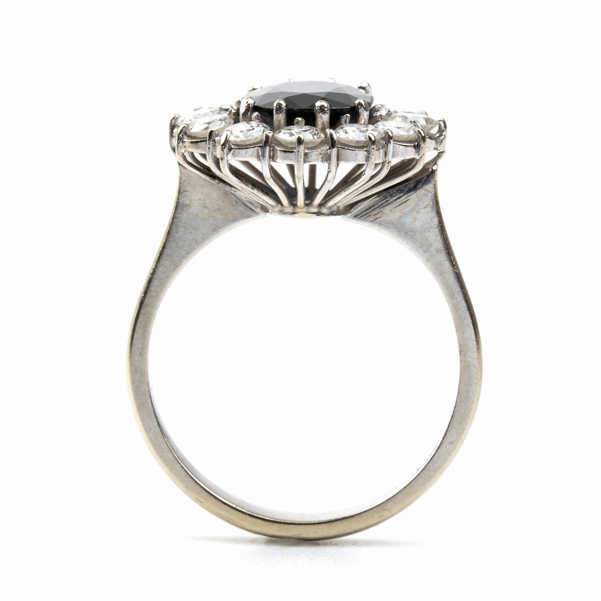 Anello in Oro con Zaffiro e Diamante