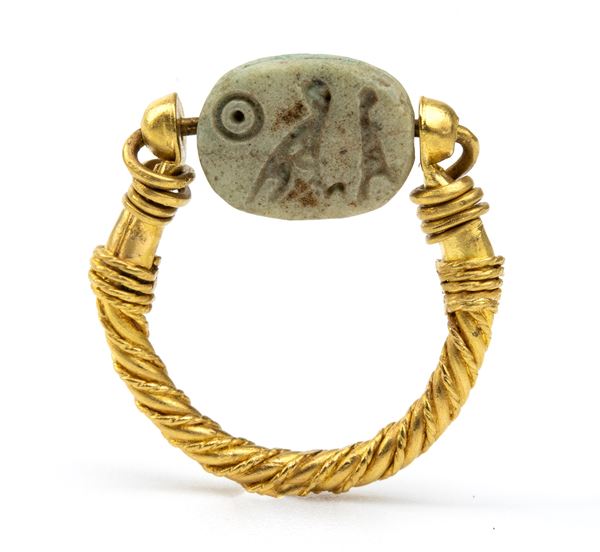 Yellow gold archaeological-style ring