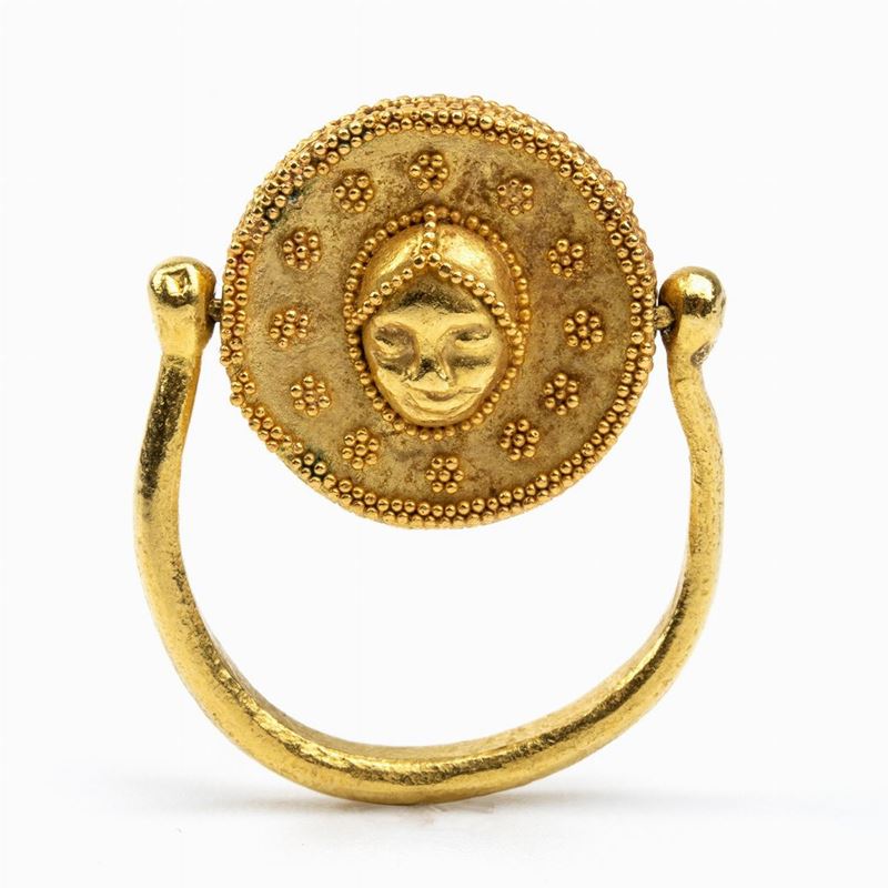 Anello Girevole in Oro Giallo, in Stile Archeologico