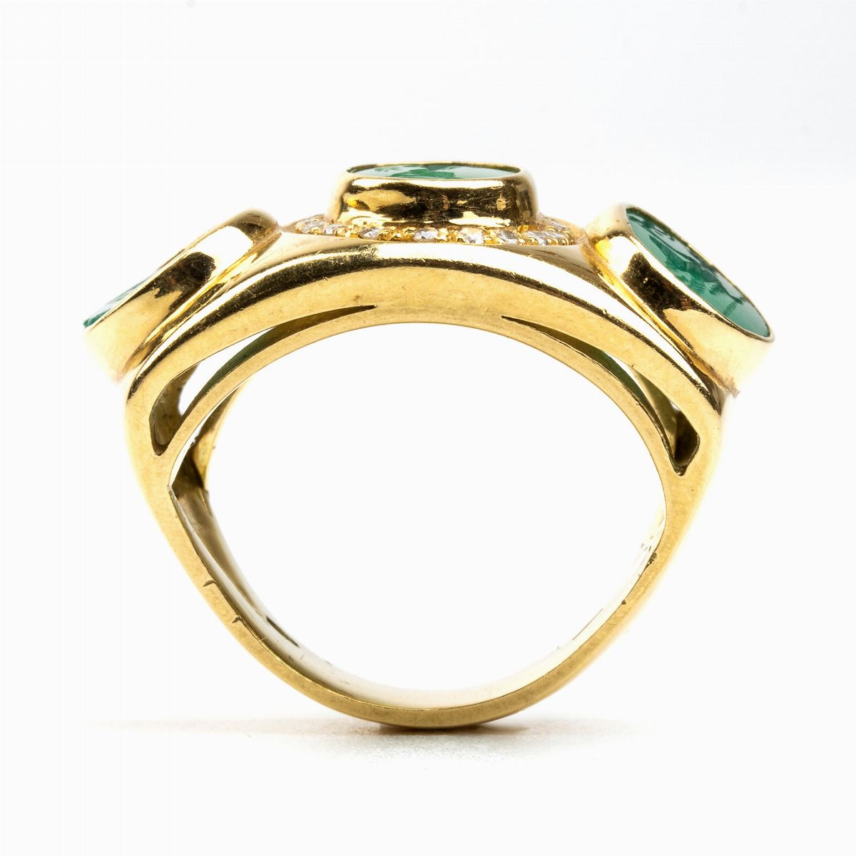 Anello in Stile Archeologico in Oro con Diamanti e Paste Vitree Verdi