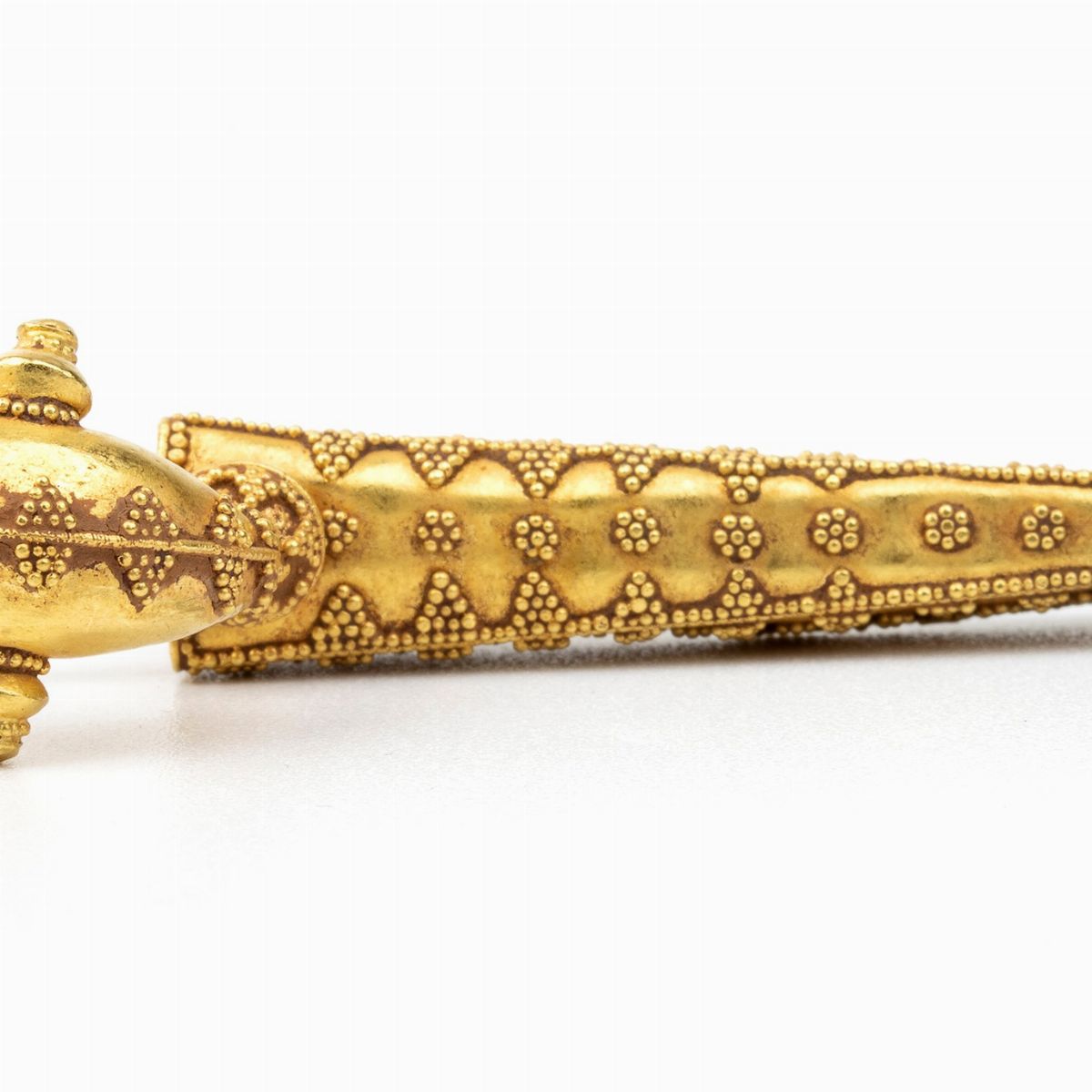 Fibula a Sanguisuga in Oro in Stile Archeologico Etrusco