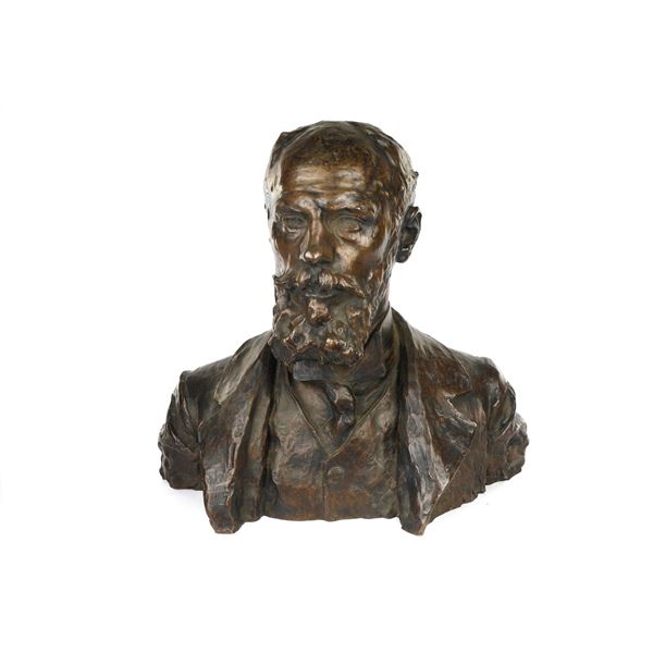 Male bust in bronze with brown patina