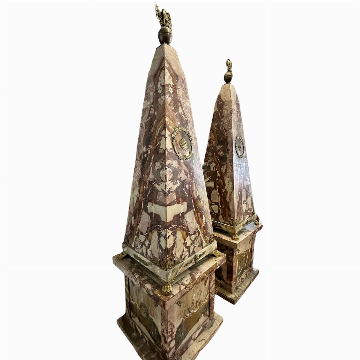 Coppia di Obelischi Monumentali Neoclassici in Marmo e Bronzo - Sicilia XIX Secolo