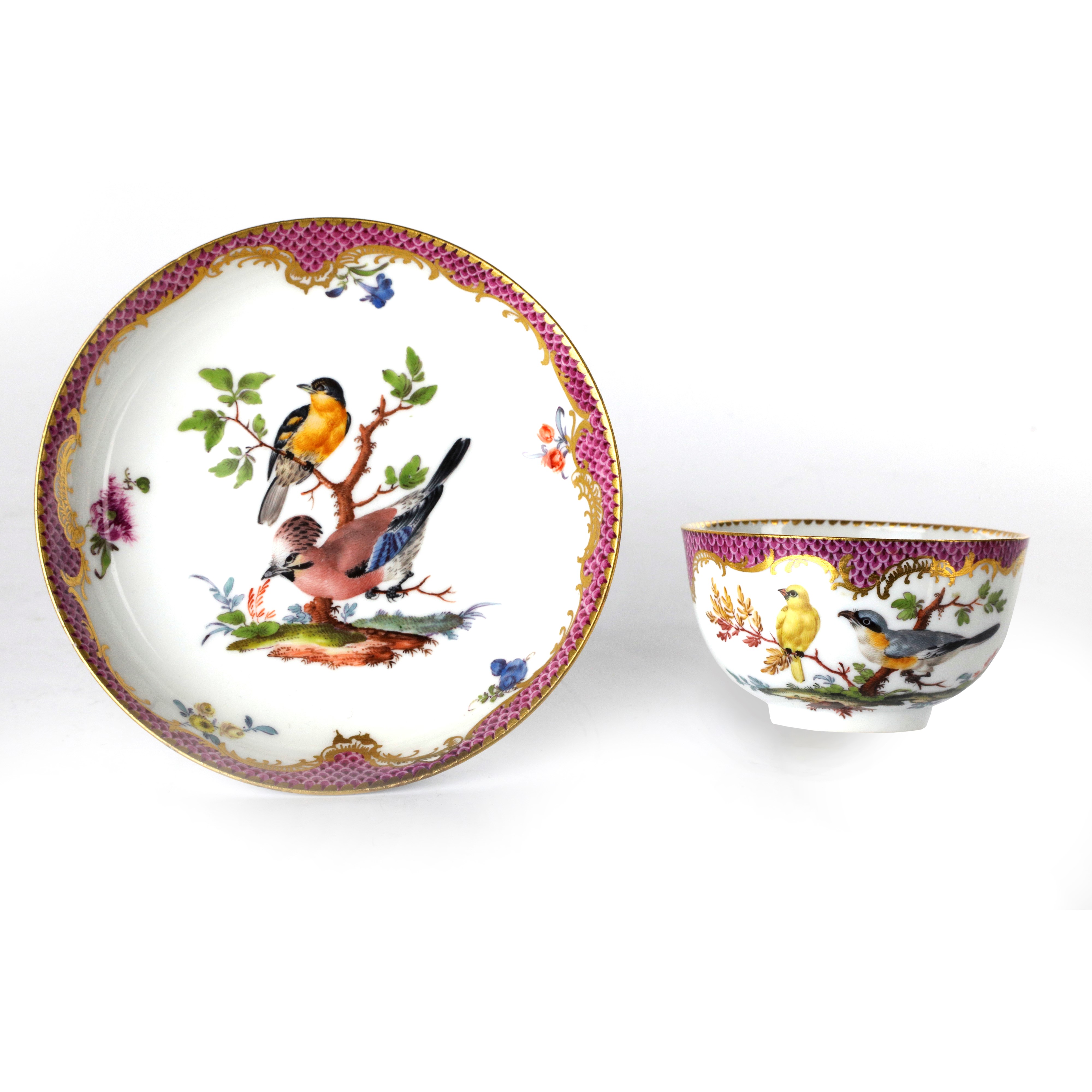 Tazza con Piatto in Porcellana