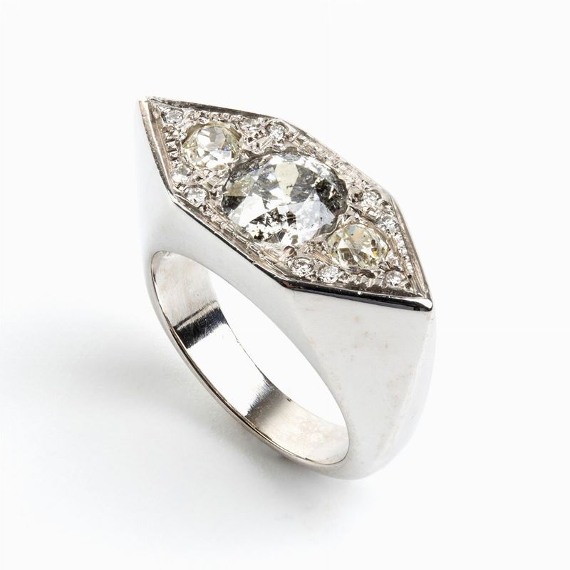 Anello in Oro Bianco con Diamanti