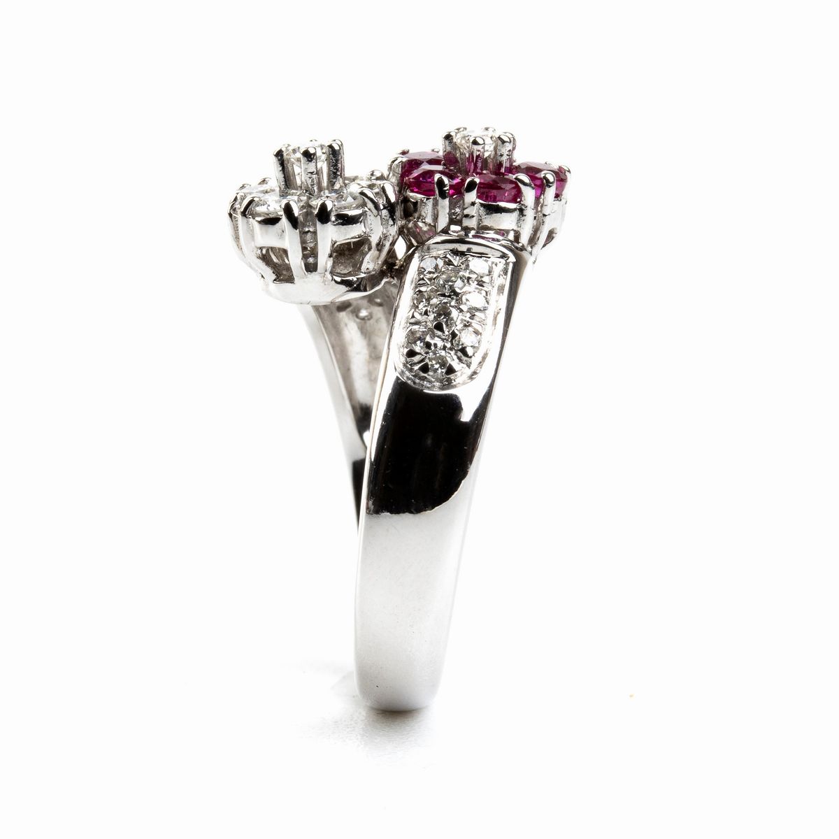 Anello in Oro con Diamanti e Rubini