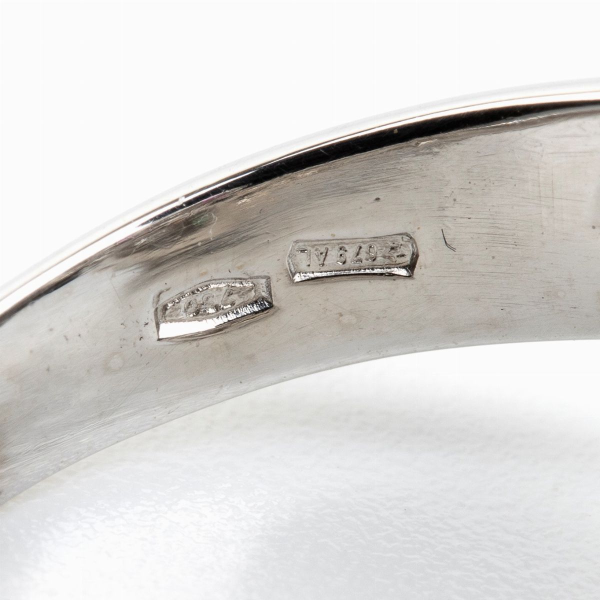 Anello in Oro con Diamanti e Rubini