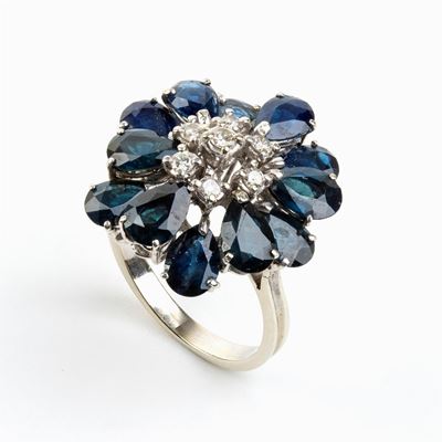 Anello in Oro con Zaffiri e Diamanti