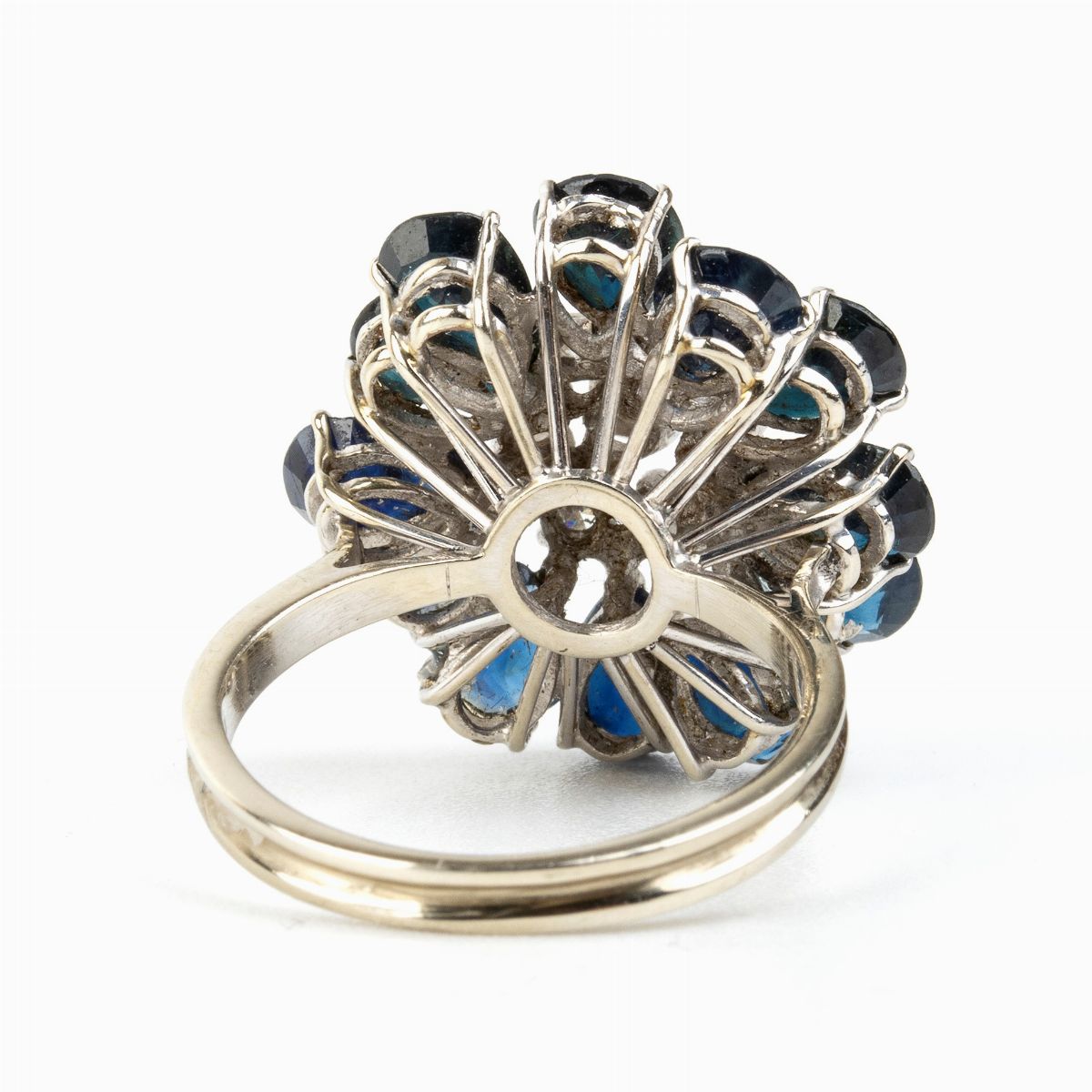 Anello in Oro con Zaffiri e Diamanti