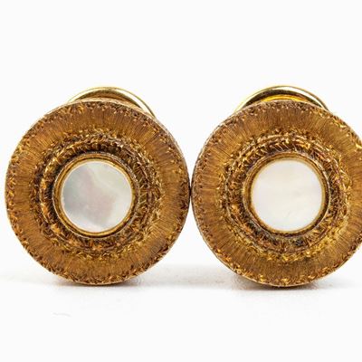 Federico Buccellati: Orecchini in Oro Giallo con Madreperla