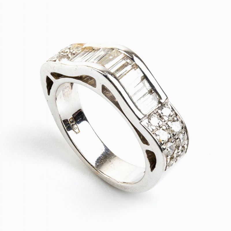 Anello in Oro con Diamanti