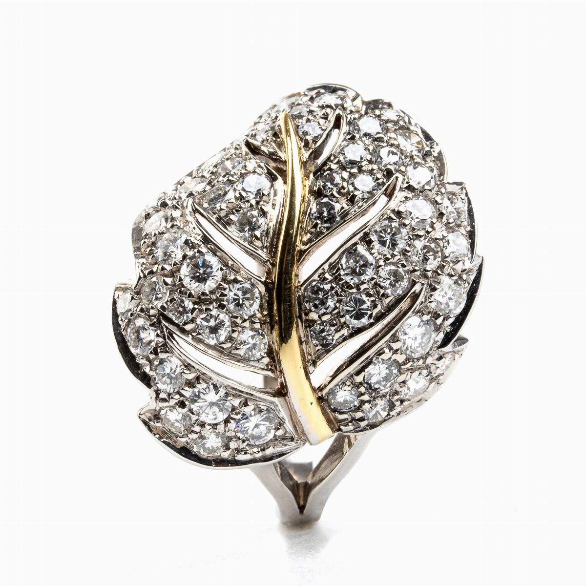 Anello a Foglia in Oro e Diamanti