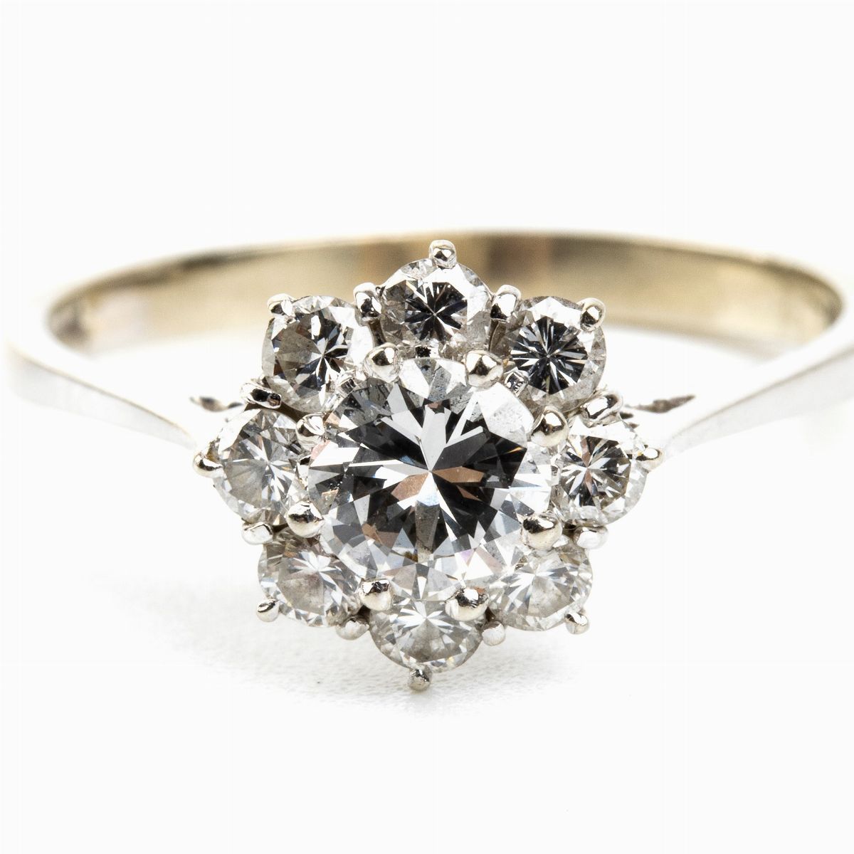 Anello a Fiore in Diamanti ed Oro