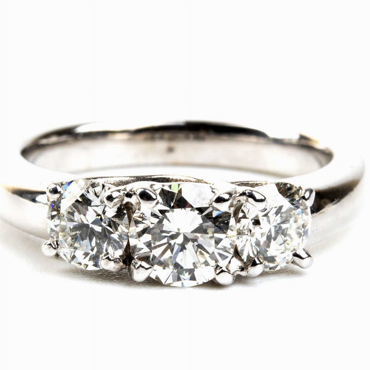 Anello Trilogy in Oro con Diamanti