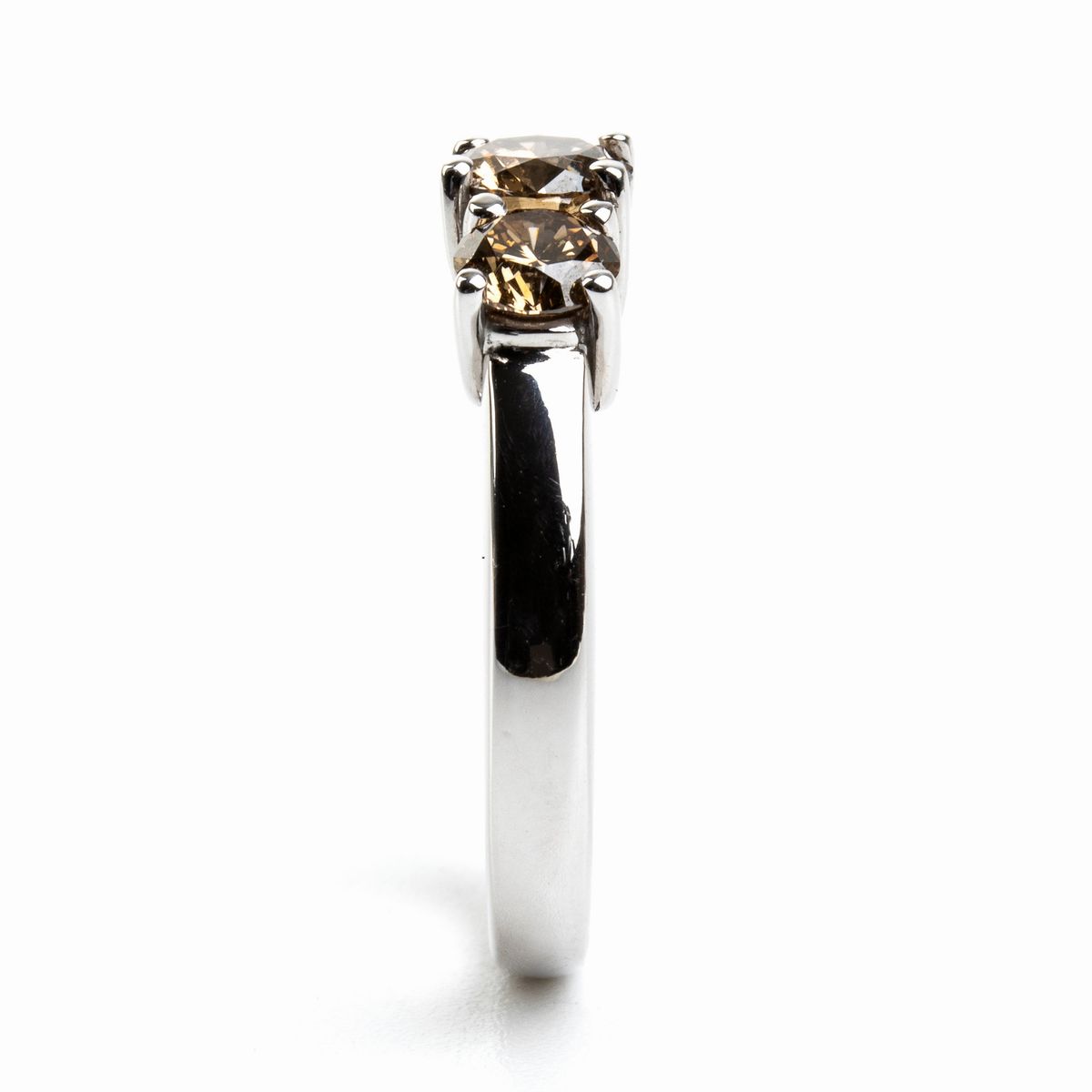 Anello Trilogy in Oro con Diamanti Brown